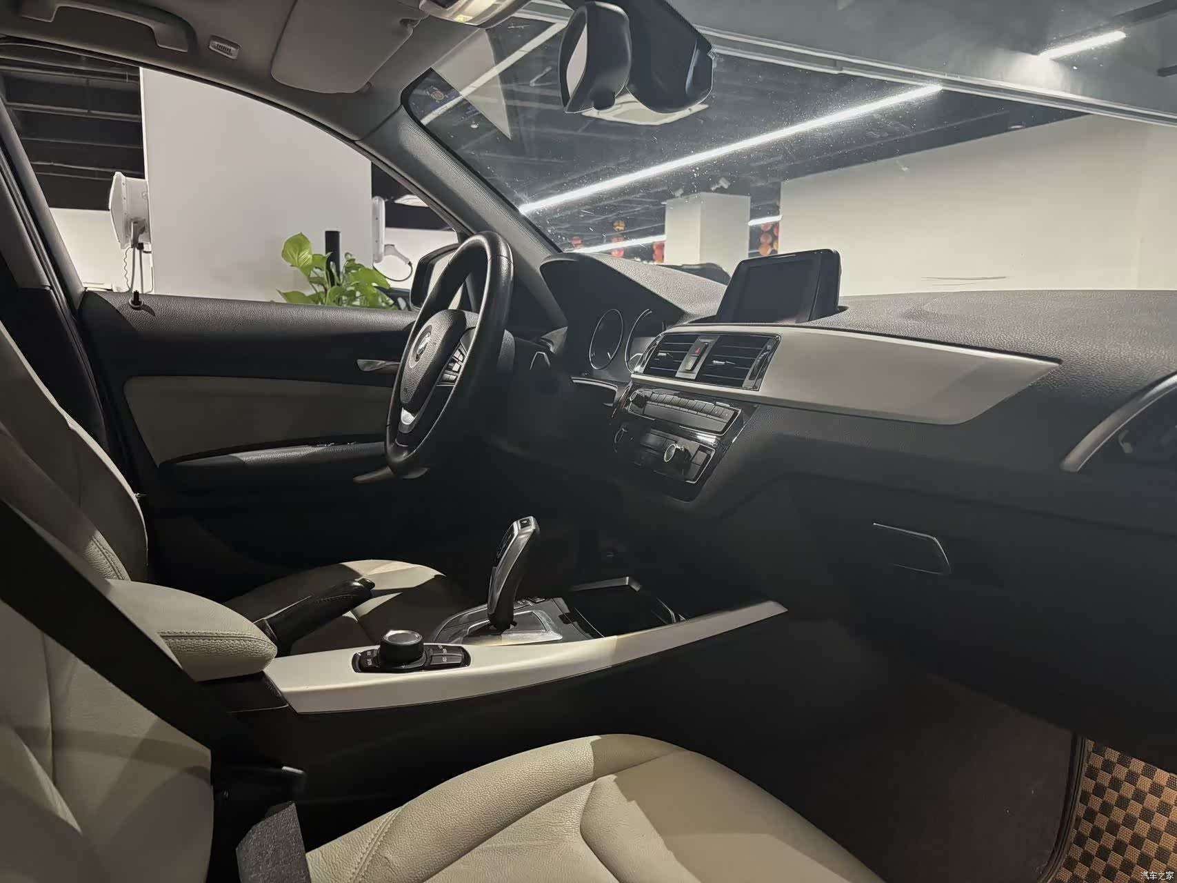 BMW 1 Series, 2018 12