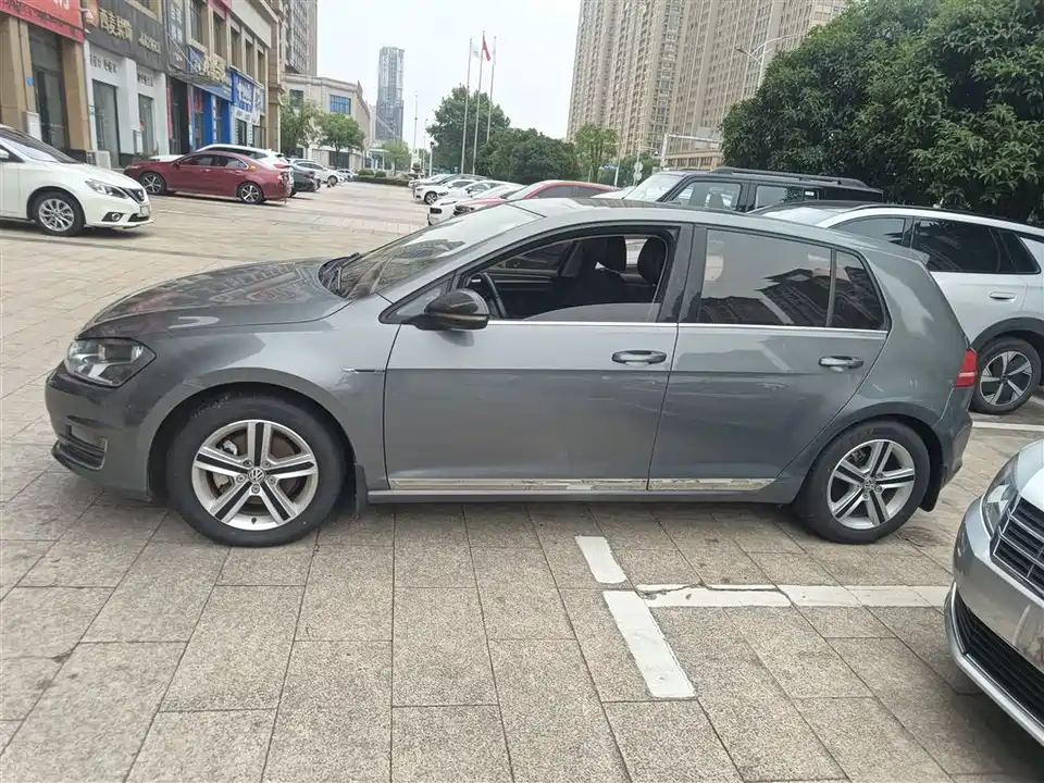 Volkswagen golf