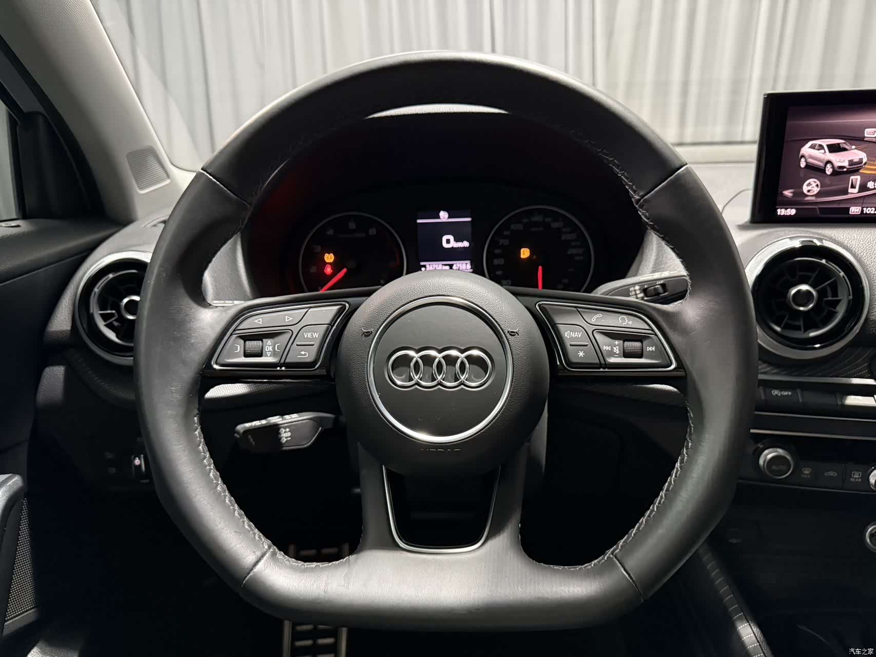 Audi Q2L, 2022 16