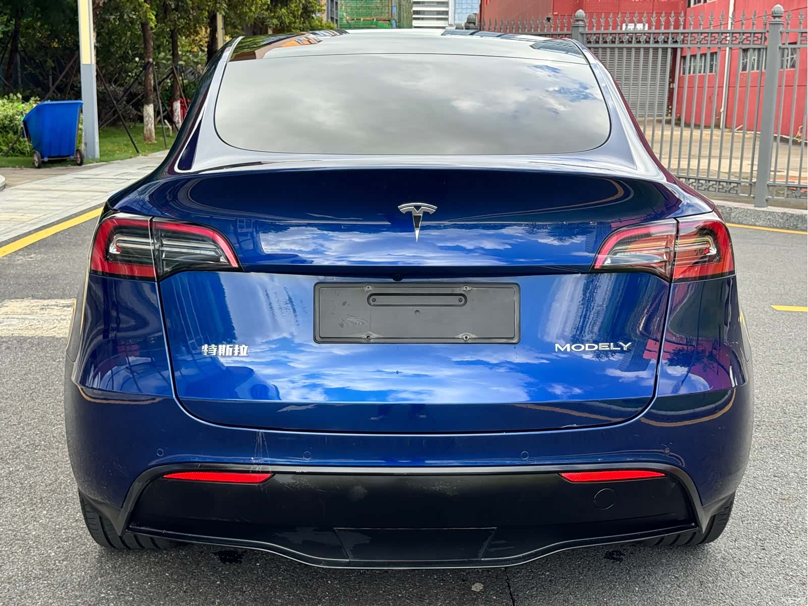Tesla Model Y, 2021 все фото