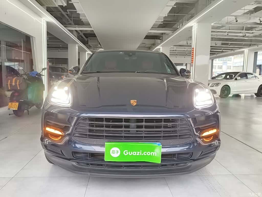 Porsche Macan, 2021 3