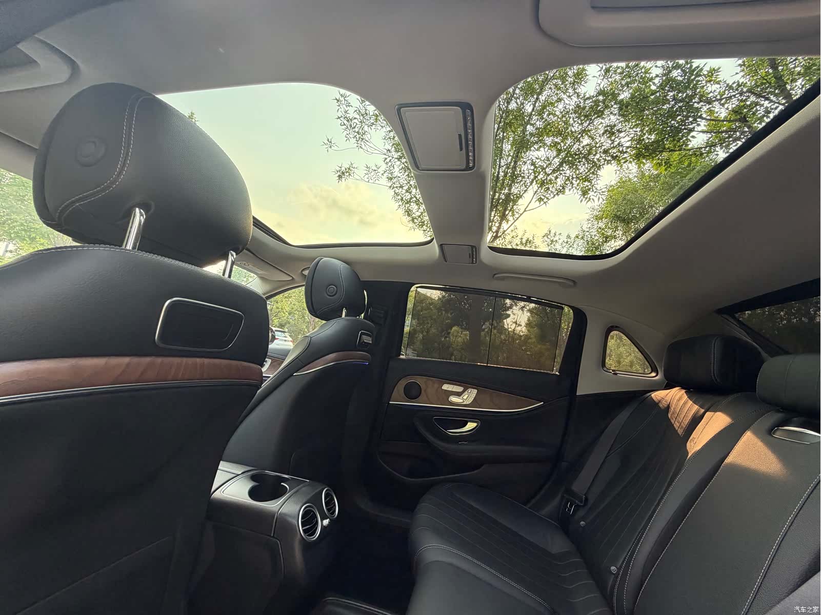 Mercedes-Benz E-Class, 2019 18