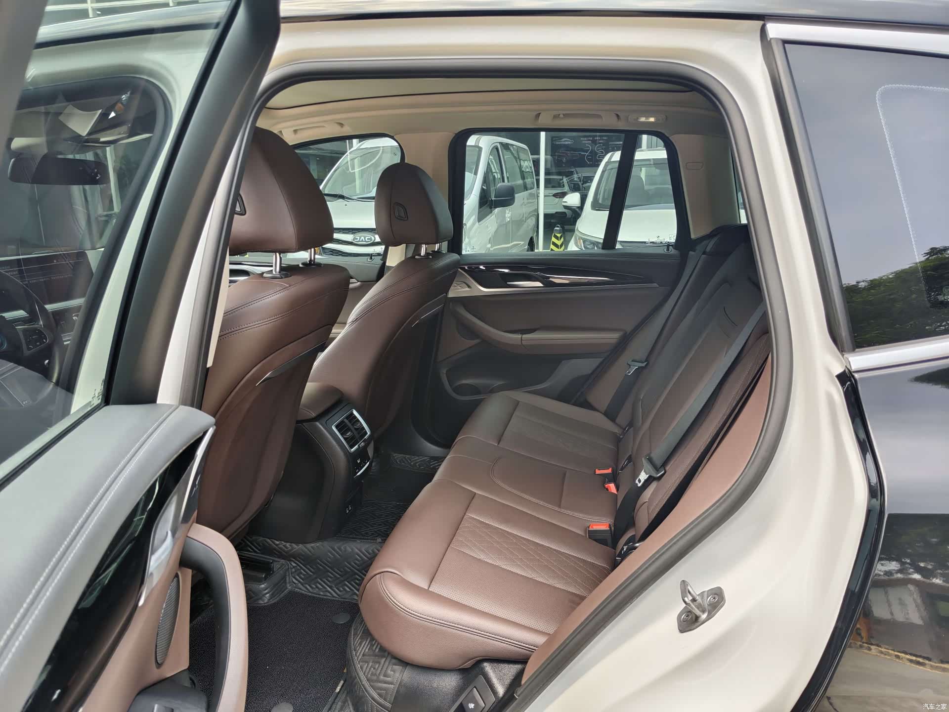 BMW iX3, 2021 10