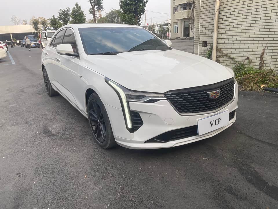 Cadillac CT4