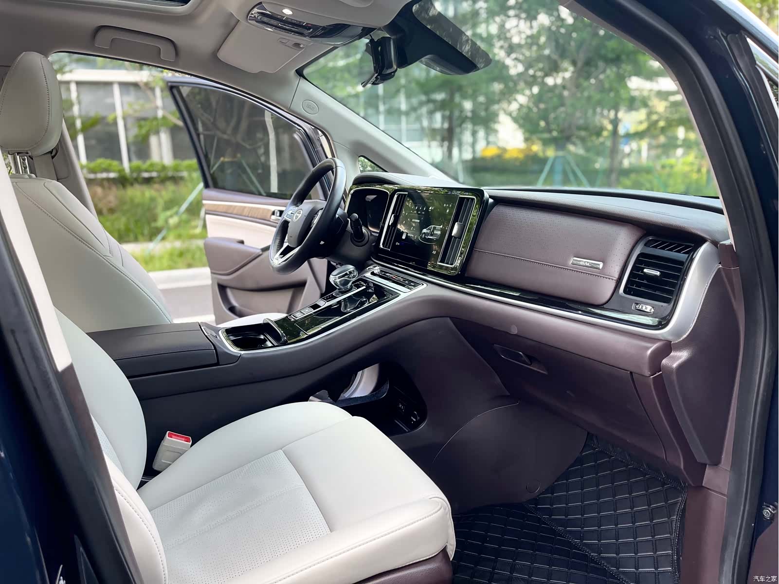 Trumpchi M8, 2022 12
