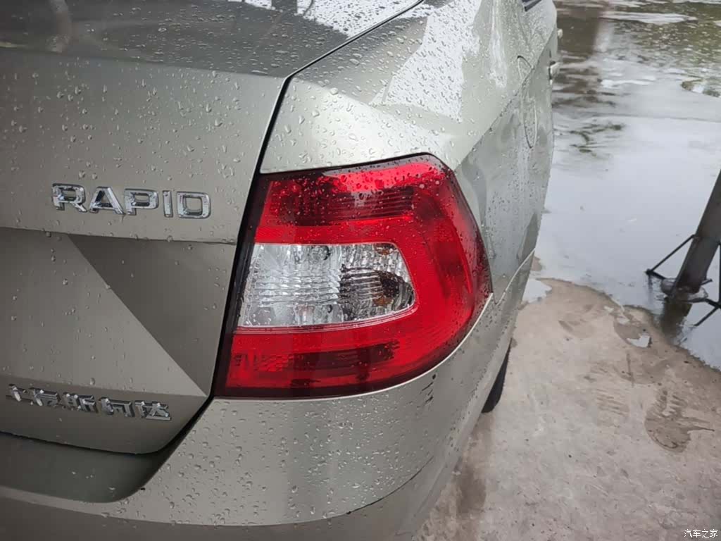 Skoda Rapid, 2017 8