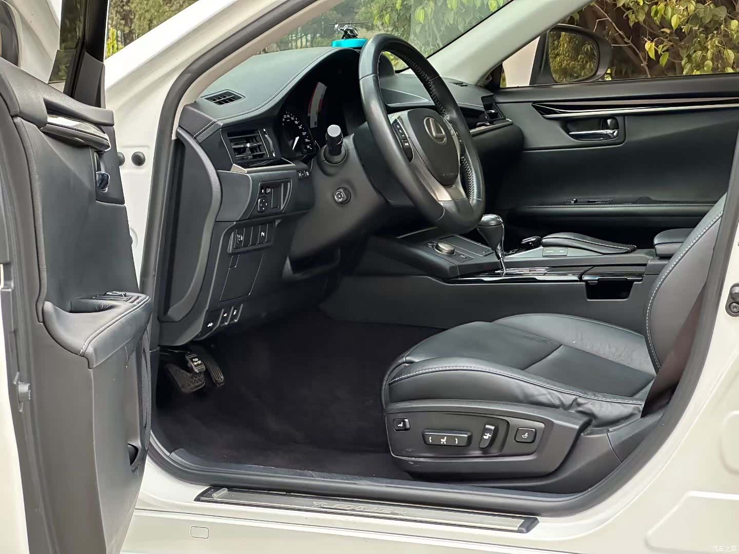 Lexus ES, 2014 все фото