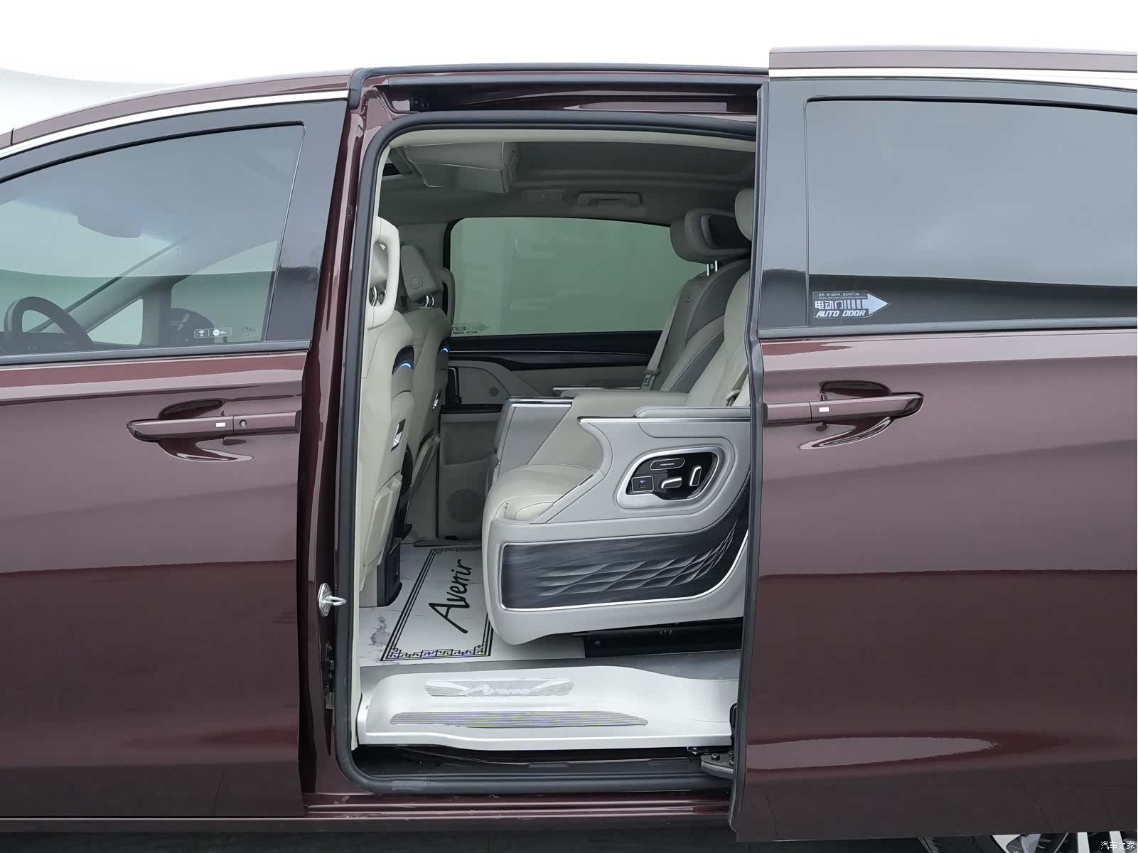 Buick GL8, 2023 11