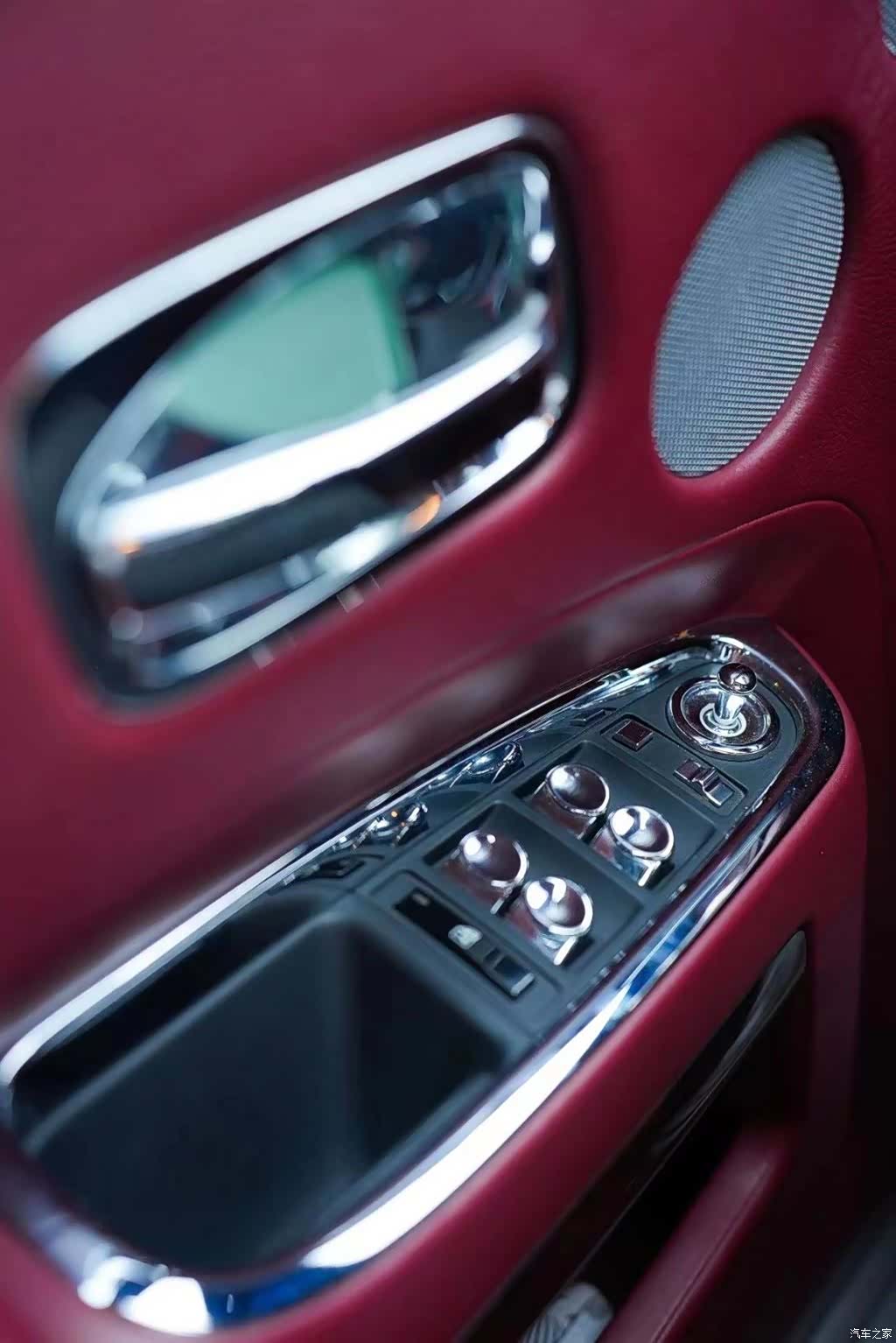 Rolls-Royce Ghost, 2012 6