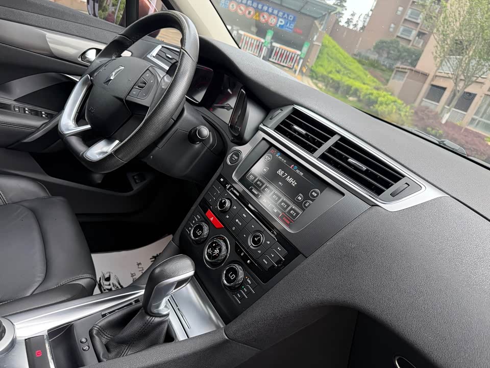 DS 6 DS 6