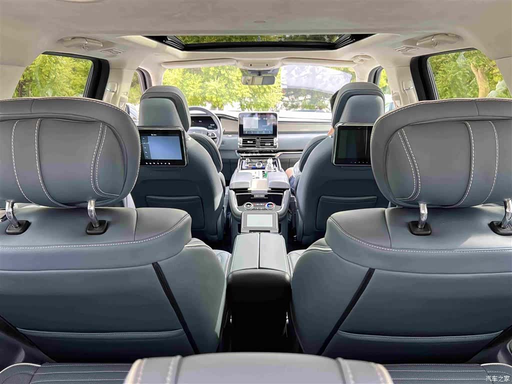Lincoln Navigator, 2019 33