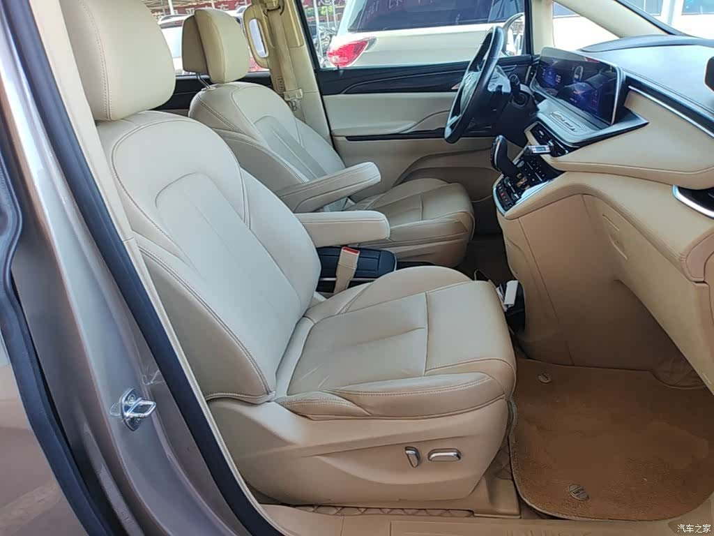 Buick GL8, 2023 25