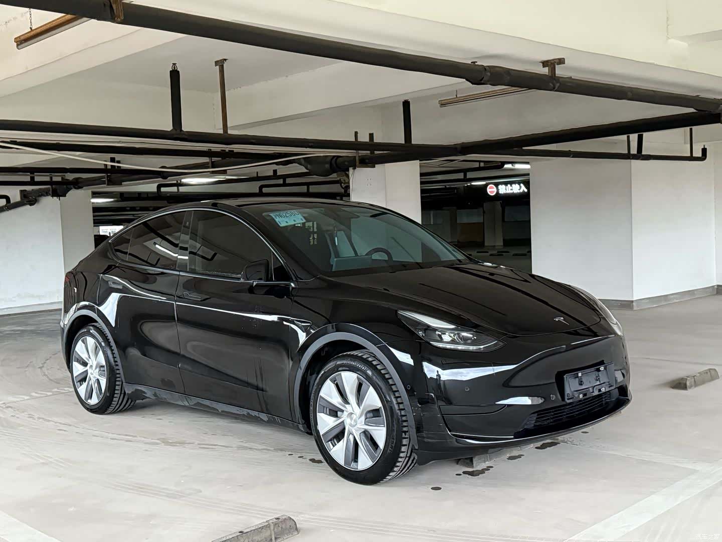 Tesla Model Y, 2023 3