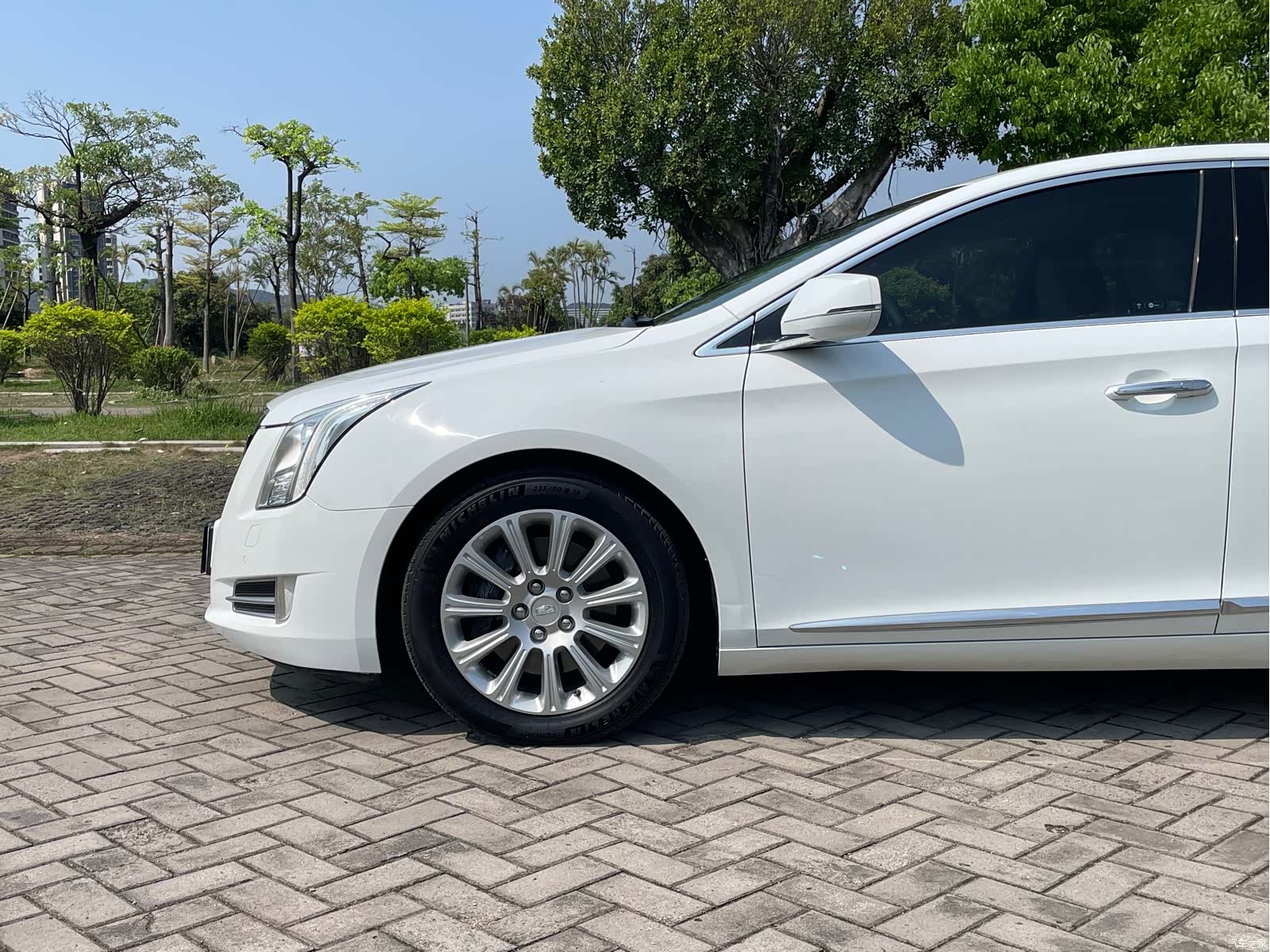 Cadillac XTS, 2017 9