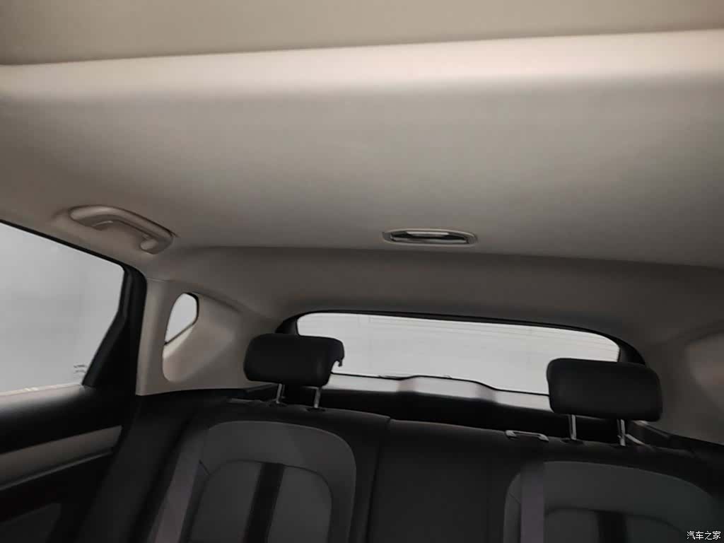Geely Coolray, 2023 18