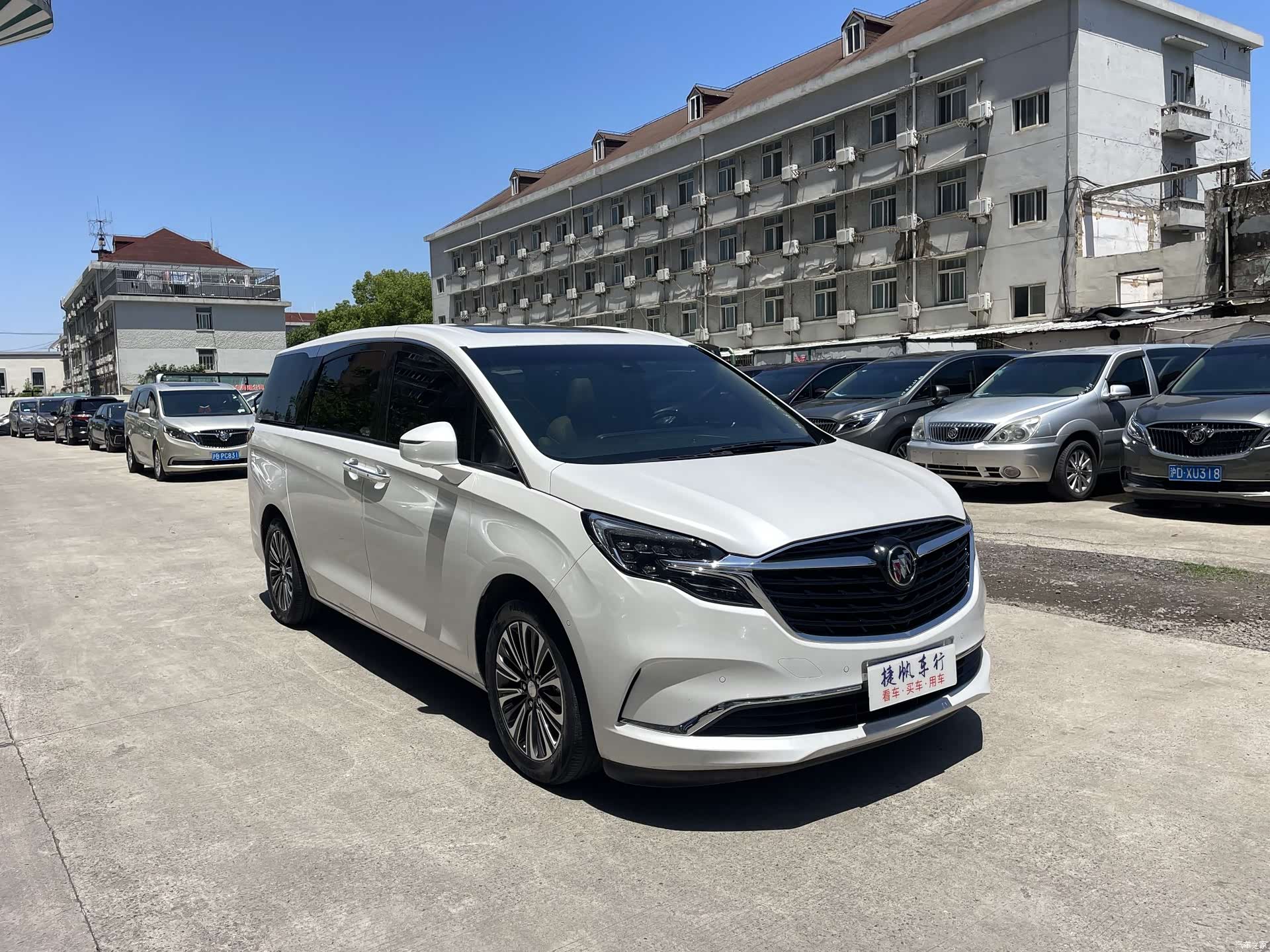 Buick GL8, 2020 3