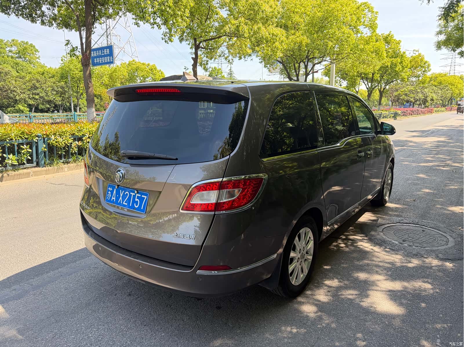 Buick GL8, 2013 6