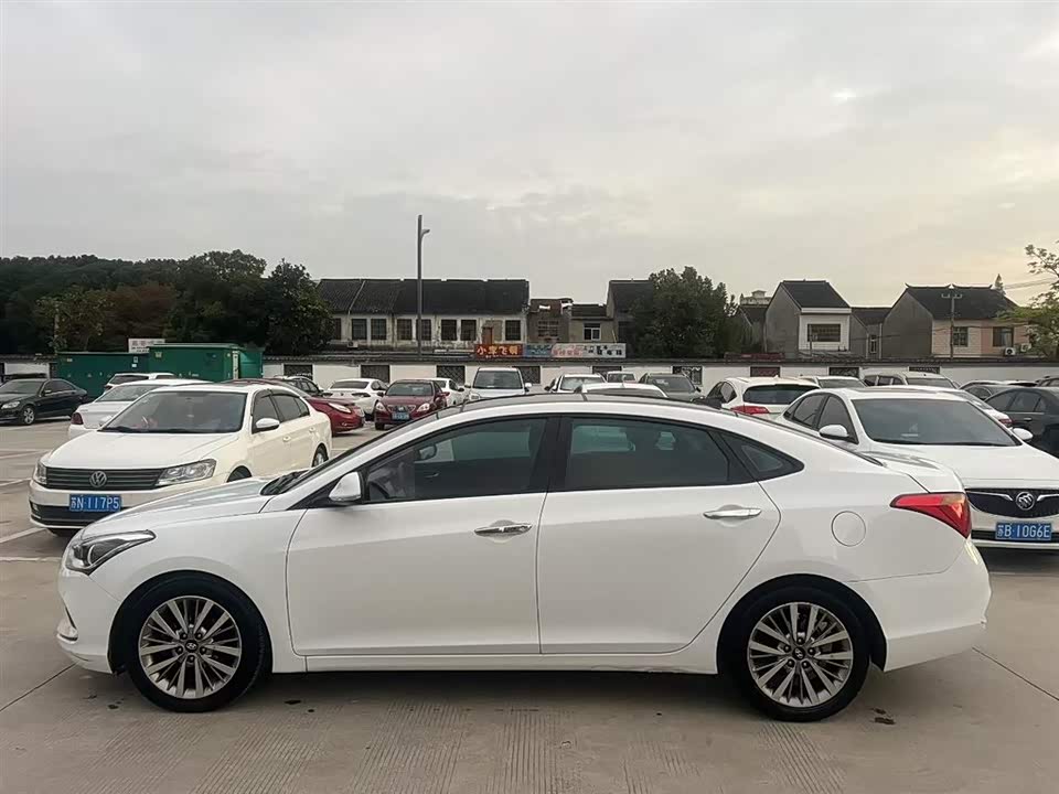 Hyundai Name picture