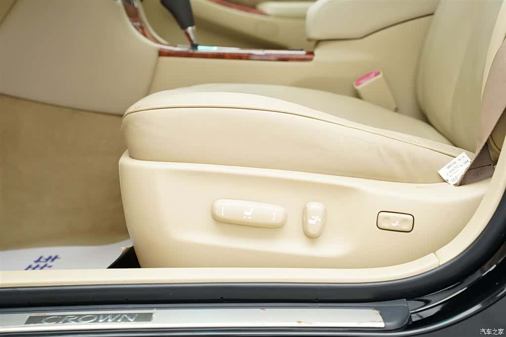 Toyota Crown, 2007 8