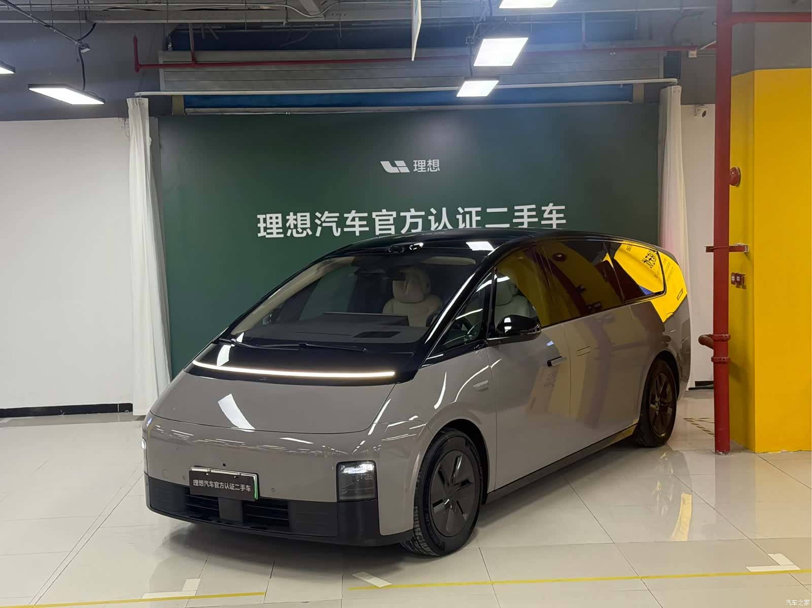 Li Auto MEGA, 2025 1