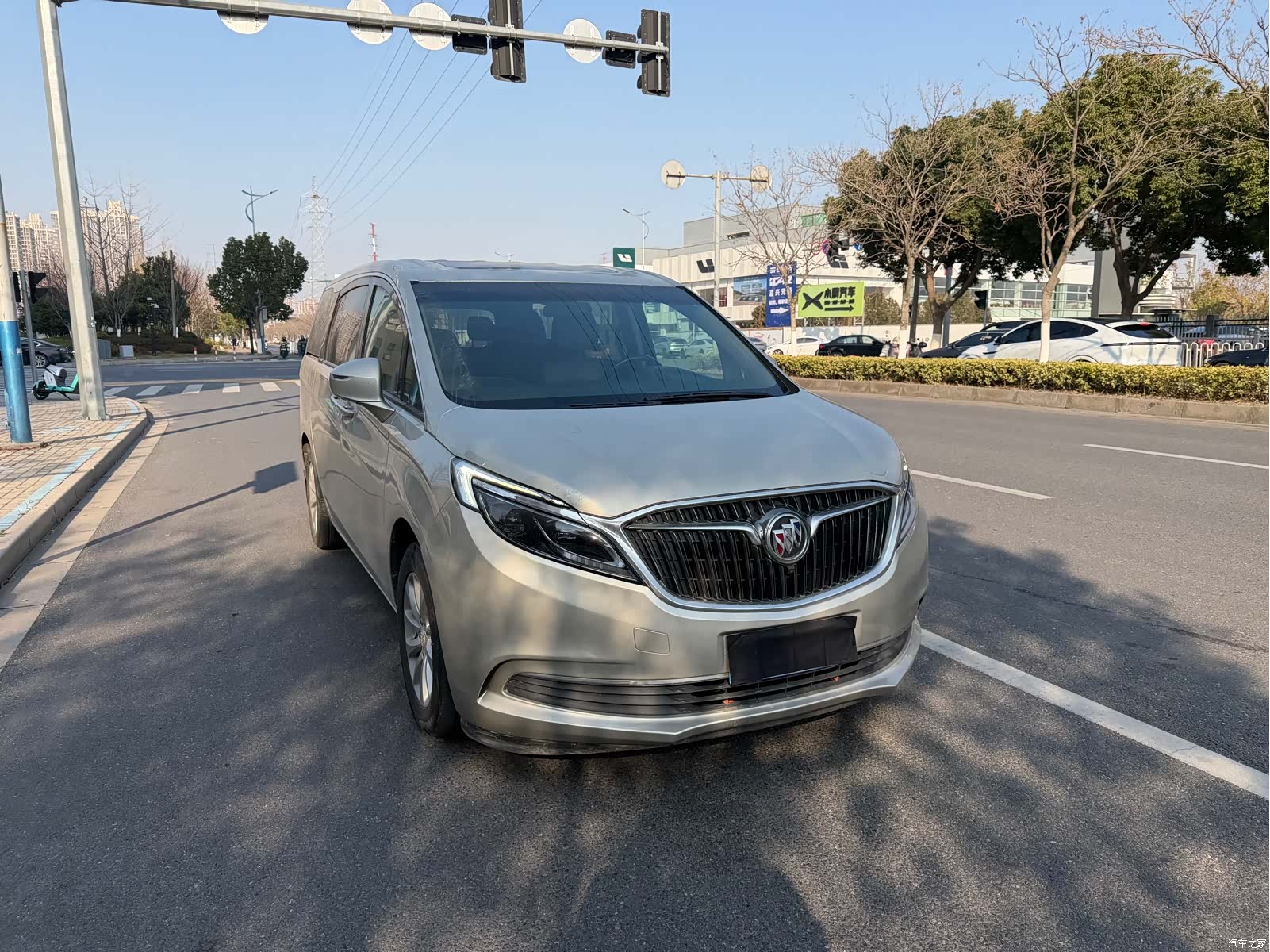 Buick GL8, 2019 1
