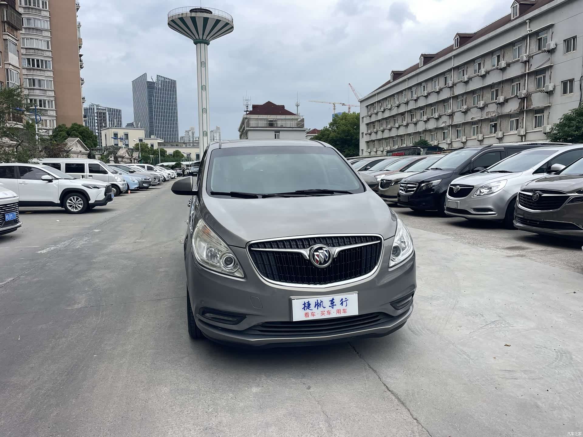 Buick GL8, 2018 3