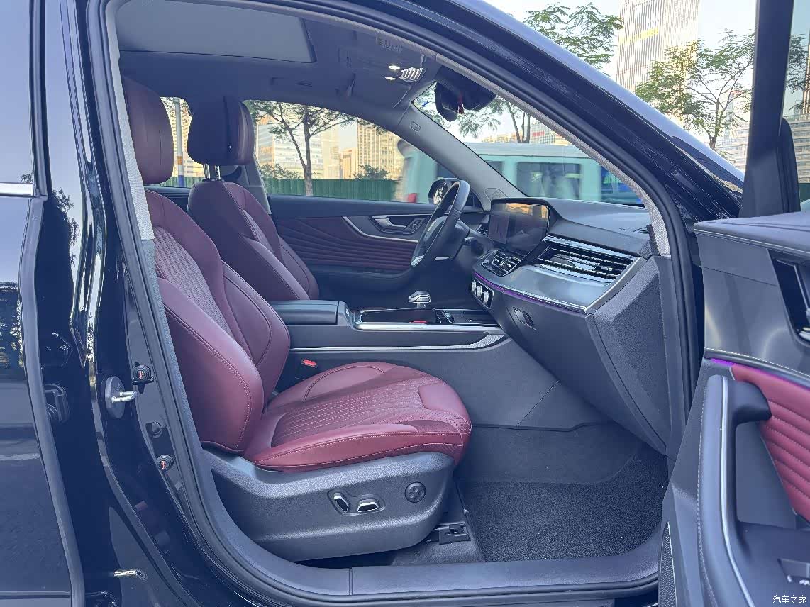 Hongqi HS5, 2023 13