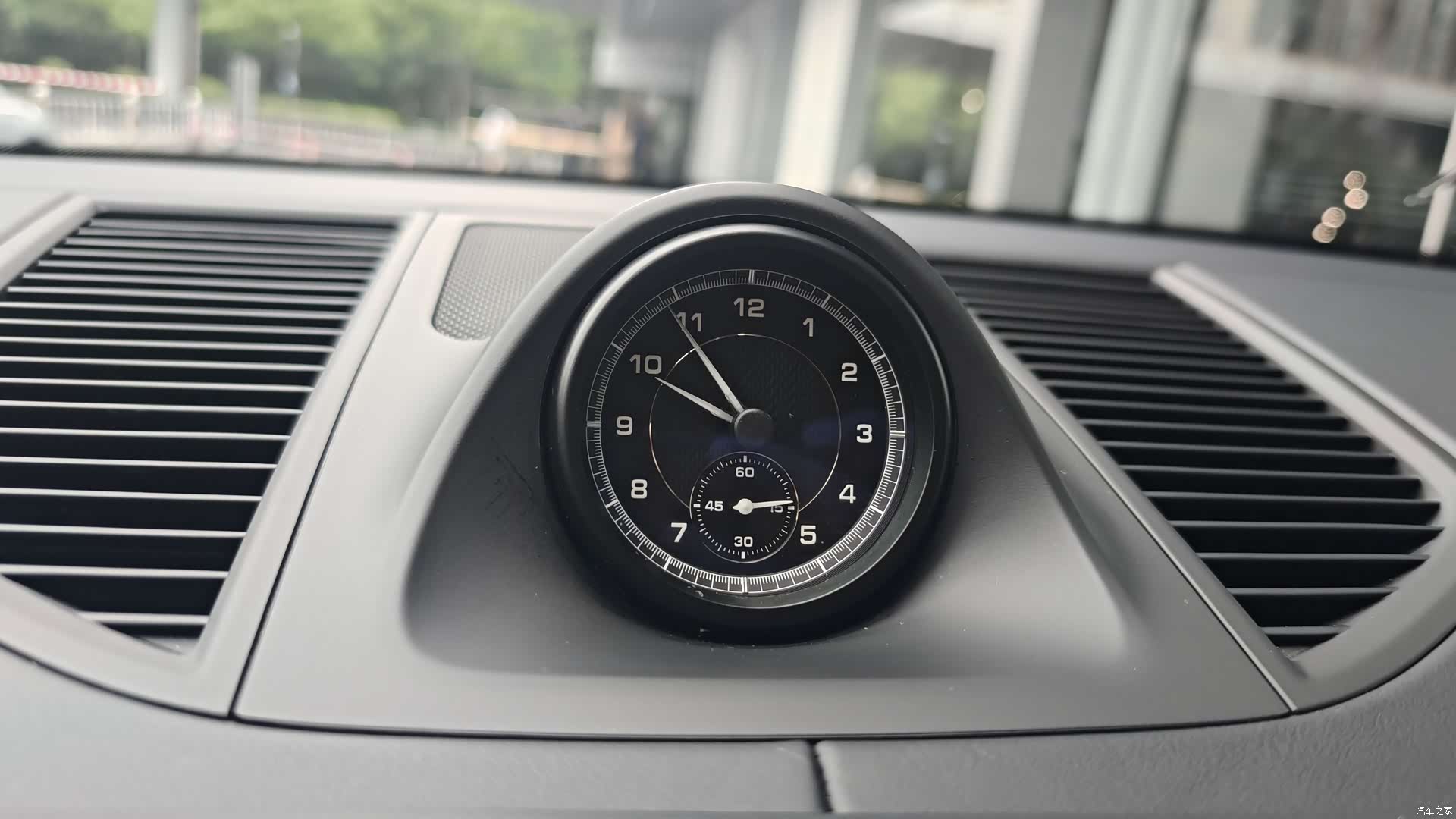 Porsche Macan, 2024 8