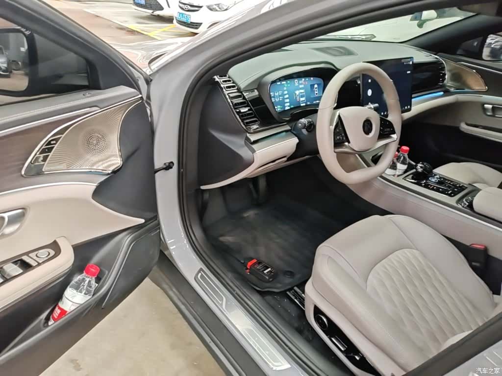 BYD Han, 2025 16