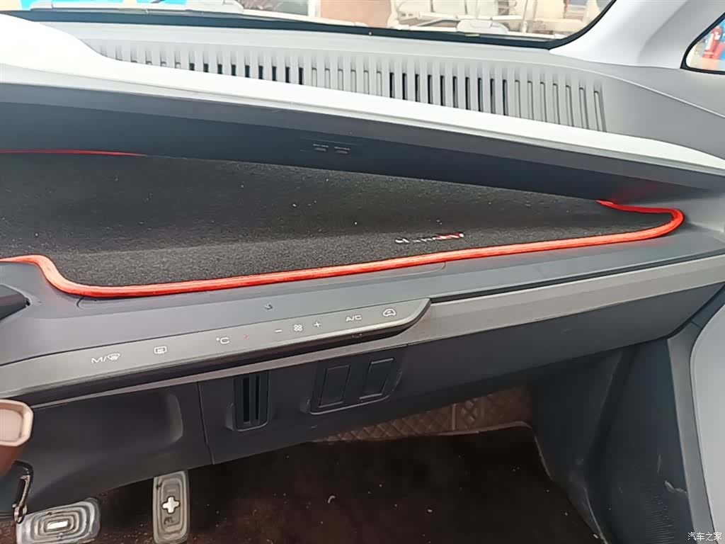 Wuling NanoEV, 2022 9