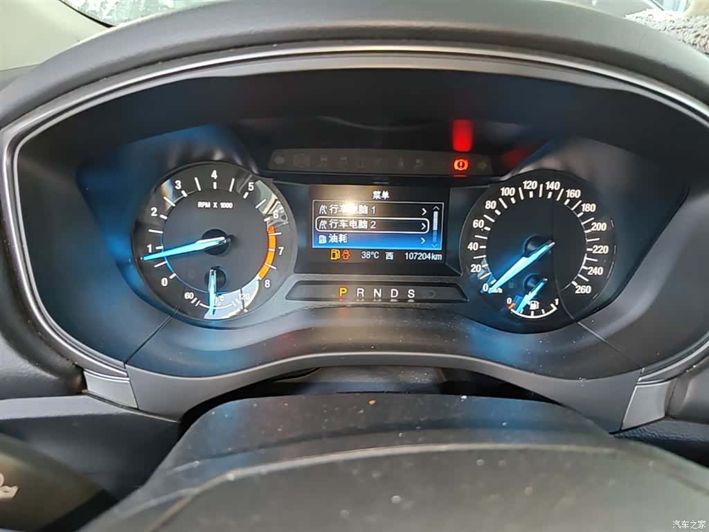 Ford Mondeo, 2022 4