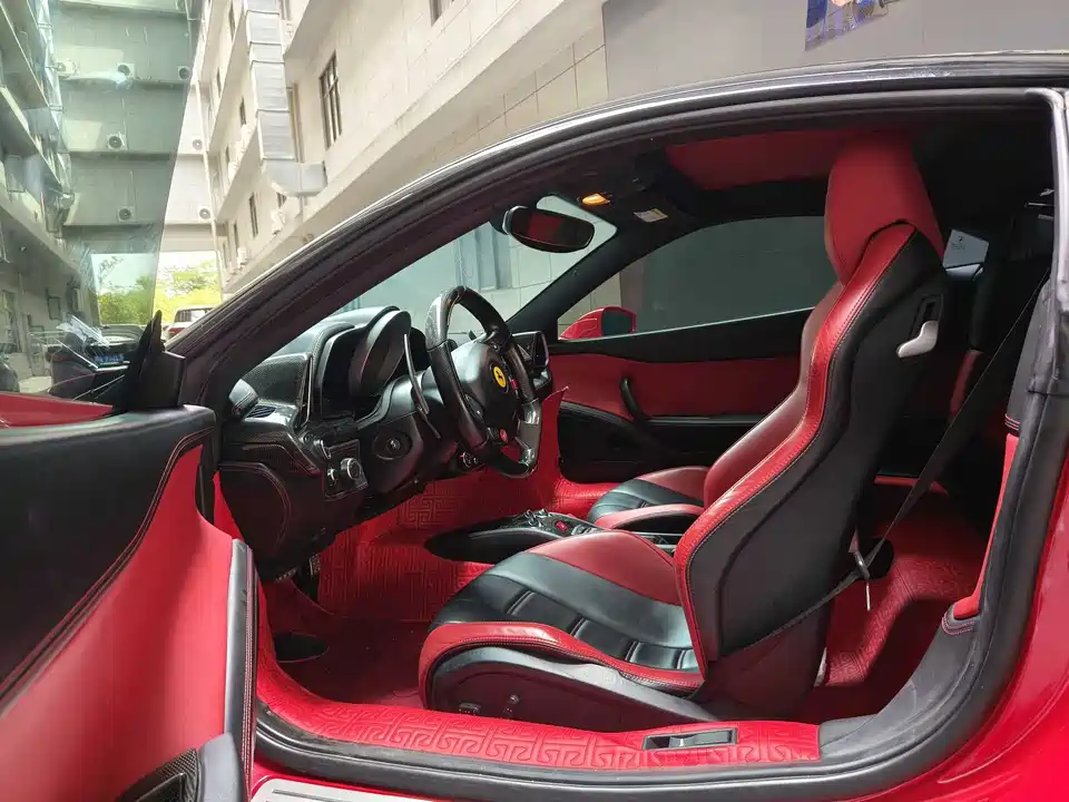 Ferrari 458