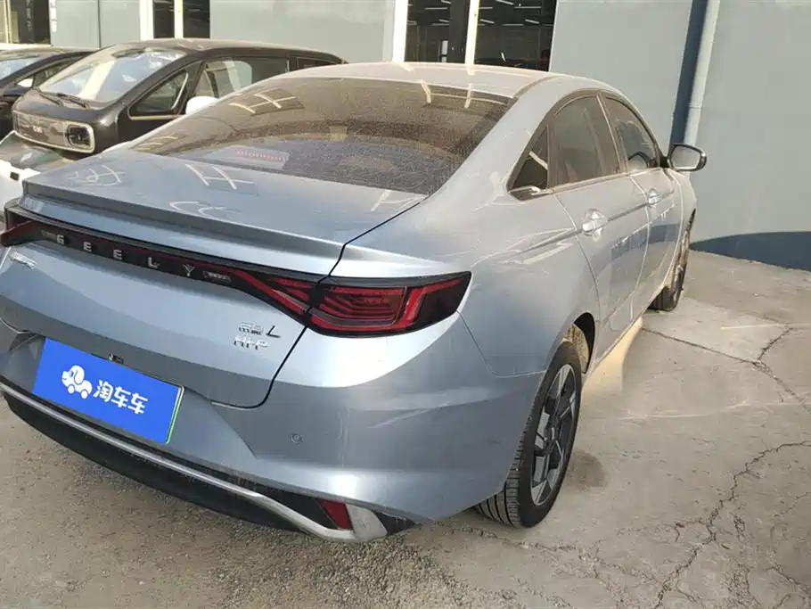 Geely Emgrand L HiP Geely Emgrand L HiP