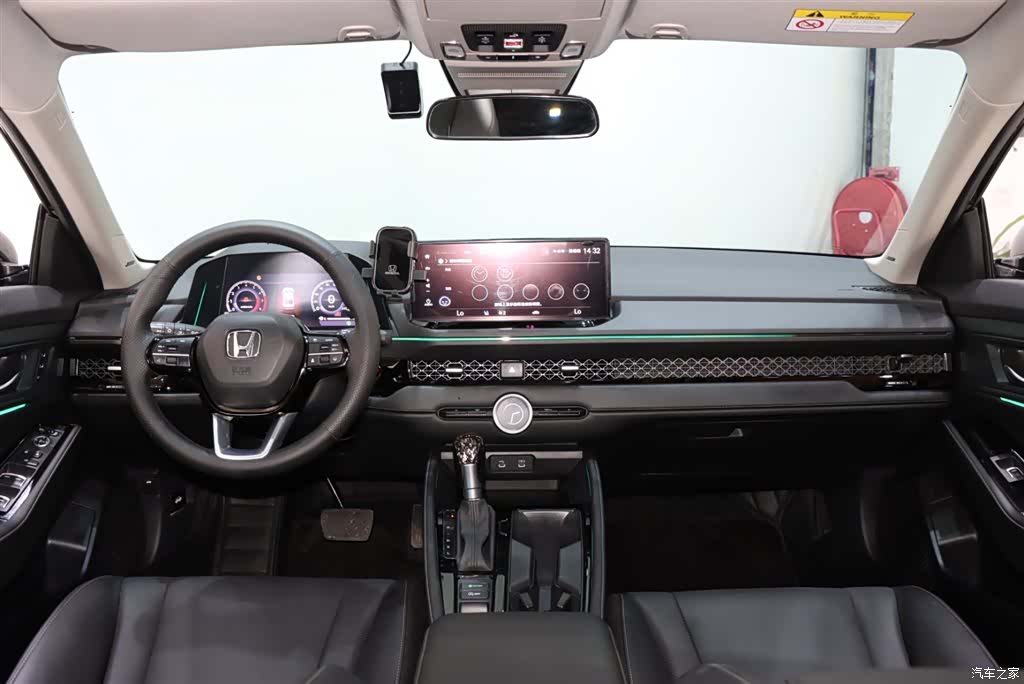 Honda Accord, 2025 11