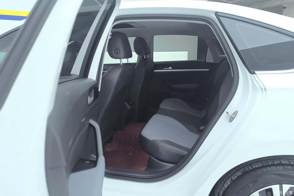 Volkswagen Lavida, 2023 11