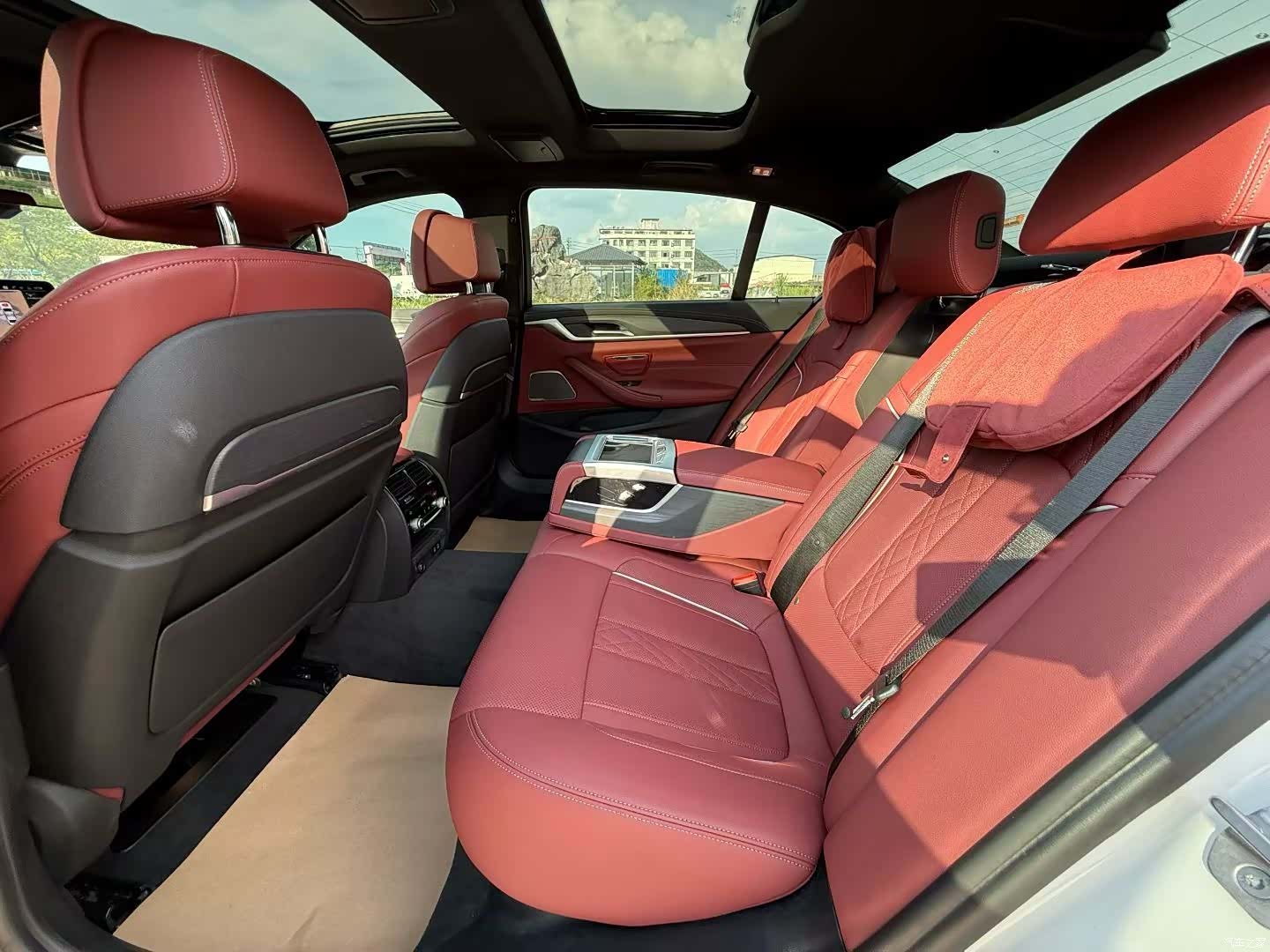 BMW 5 Series, 2020 все фото
