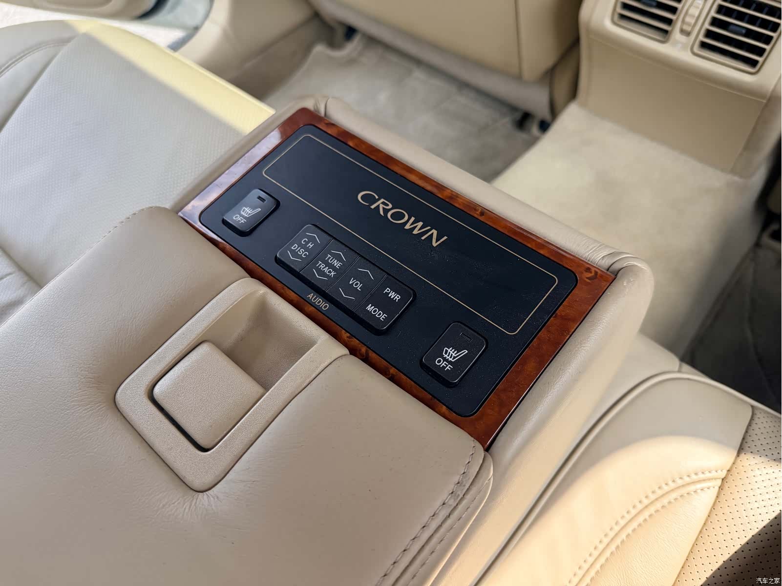 Toyota Crown, 2007 16