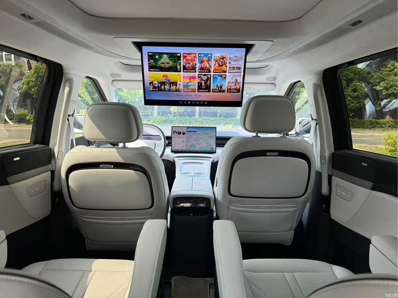 Xpeng X9, 2024 8