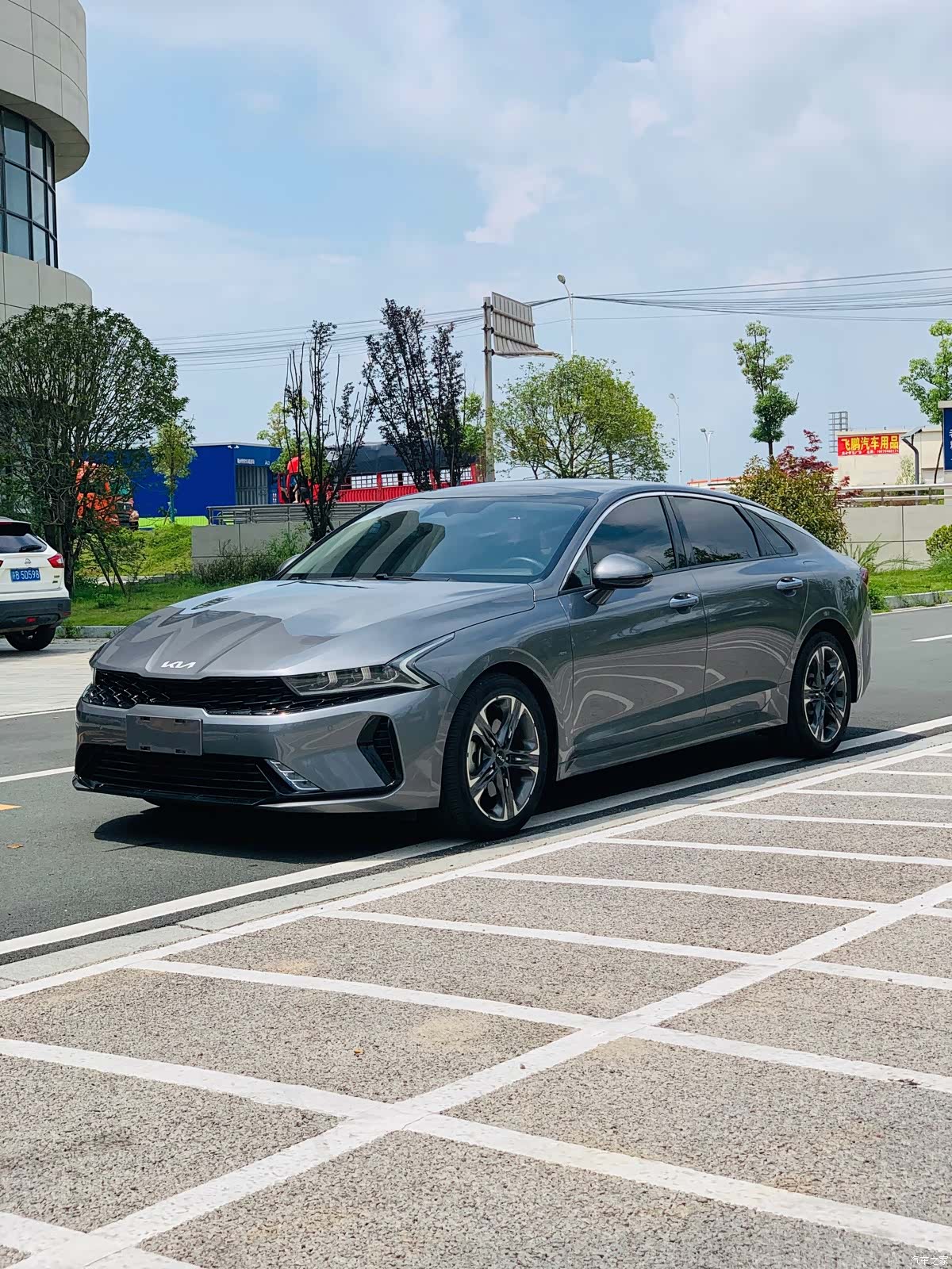 Kia K5, 2022 1