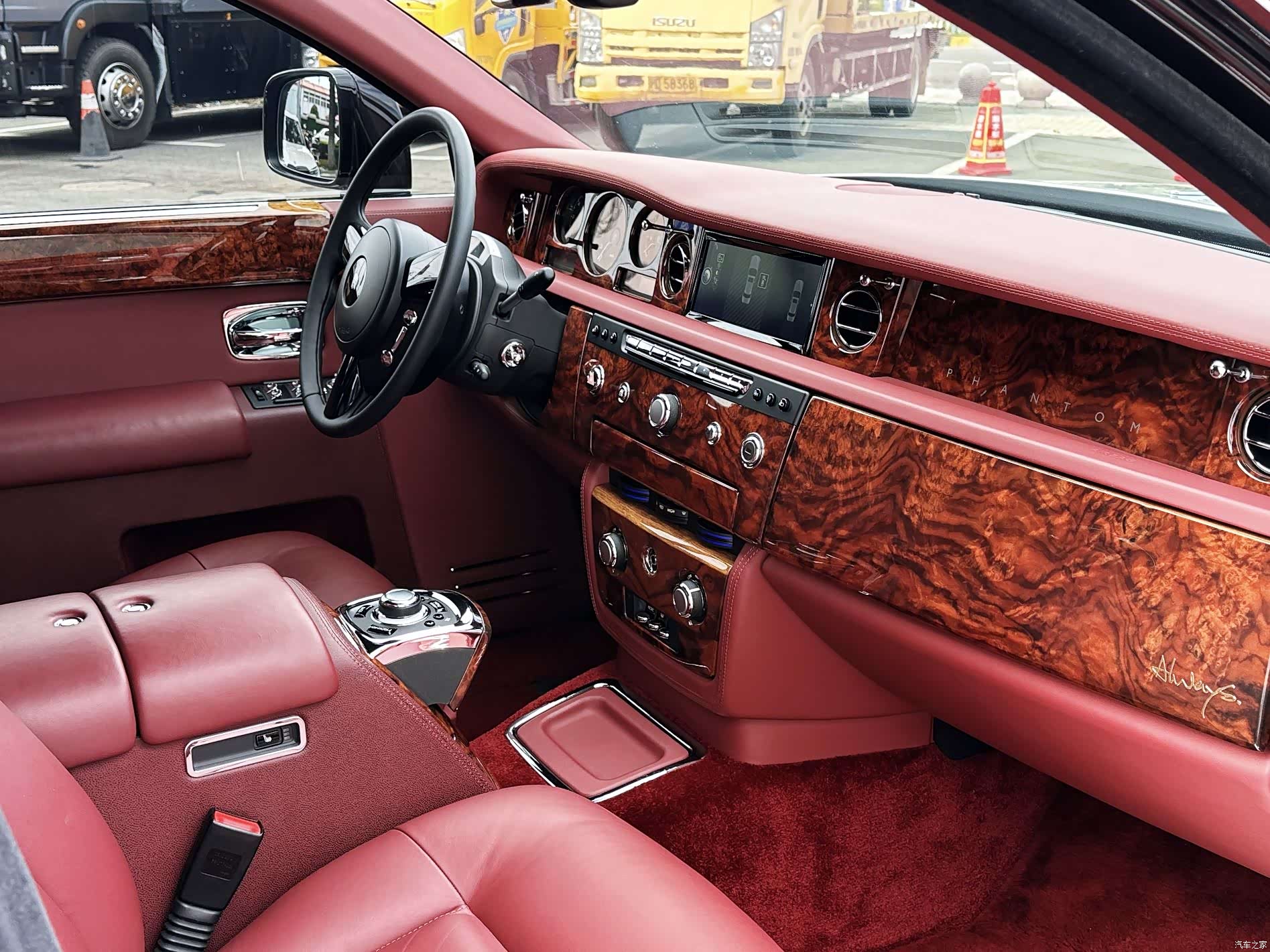 Rolls-Royce Phantom, 2013 8