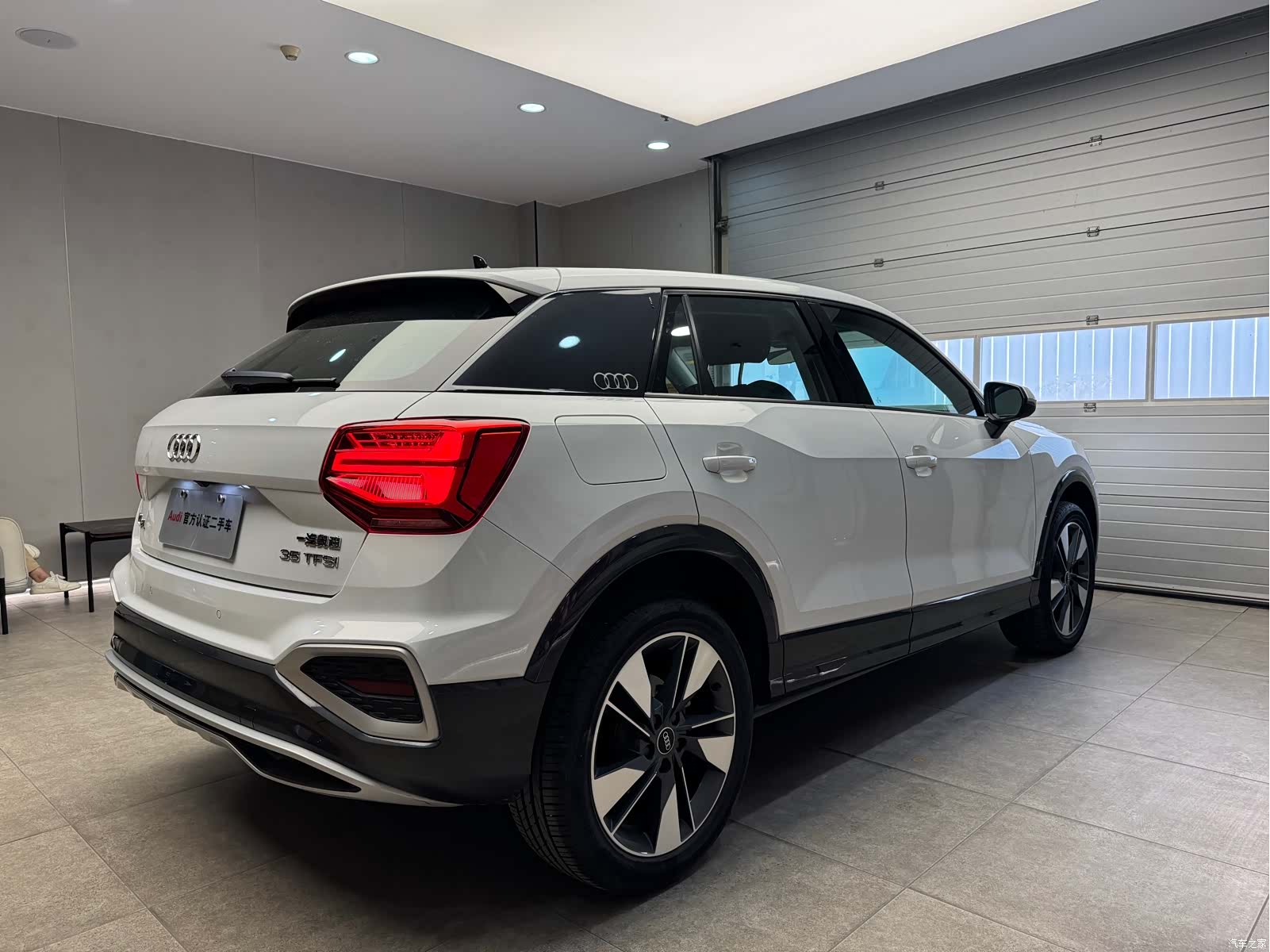 Audi Q2L, 2024 3