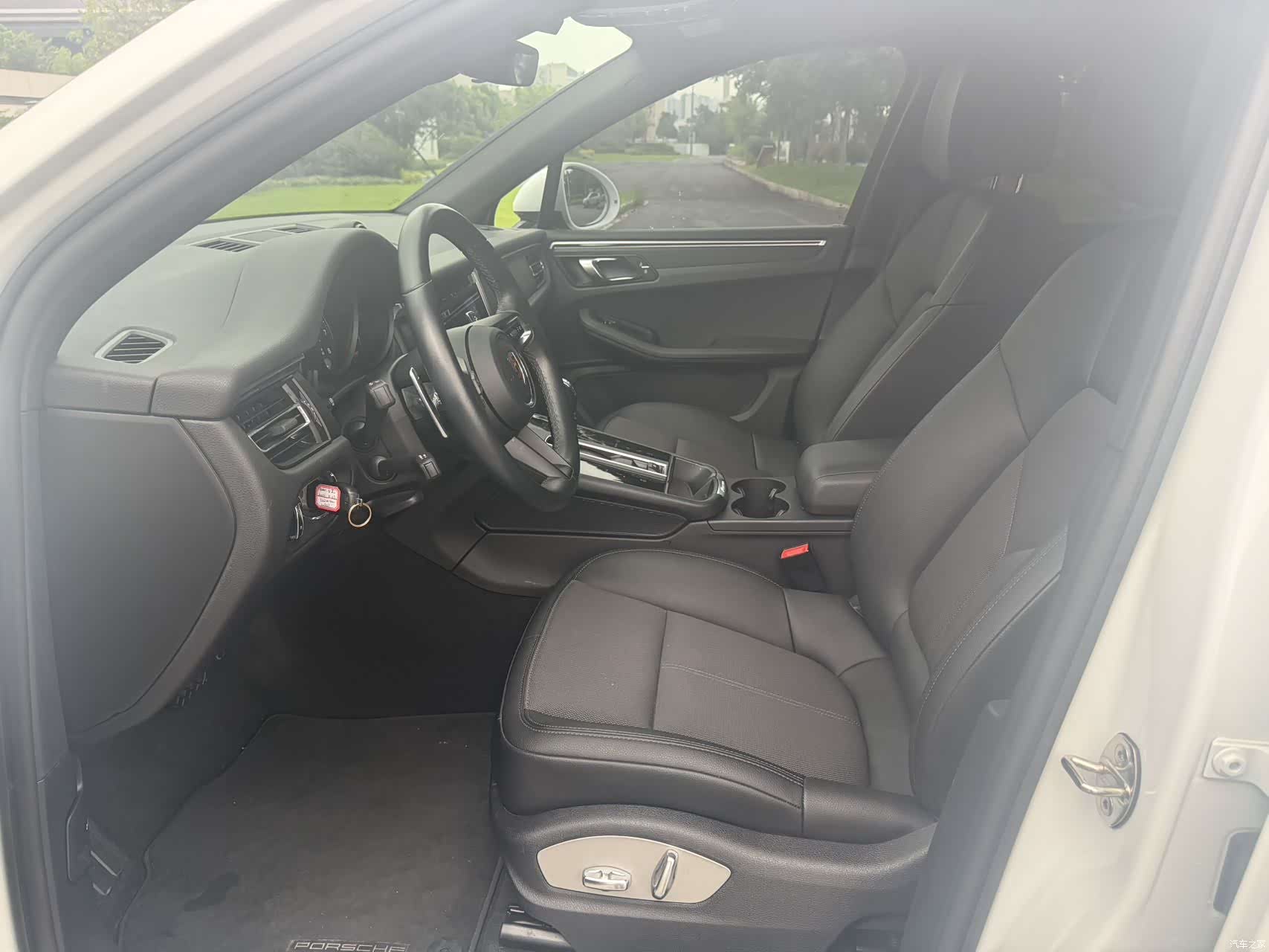 Porsche Macan, 2023 11