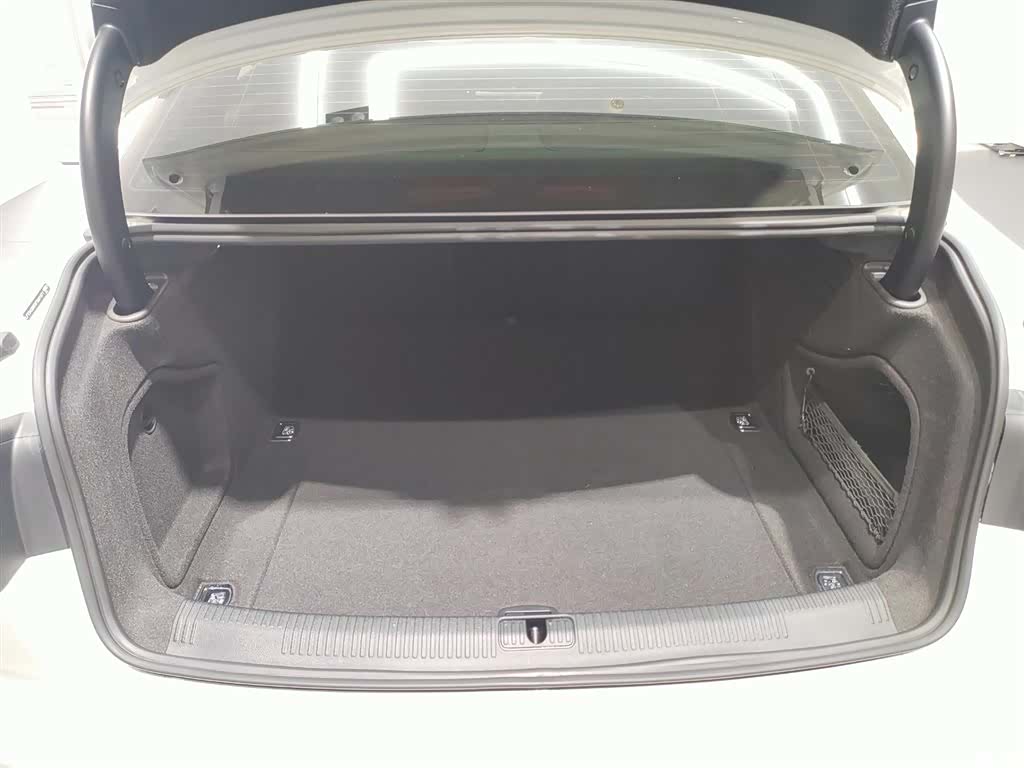 Audi A4L, 2023 9