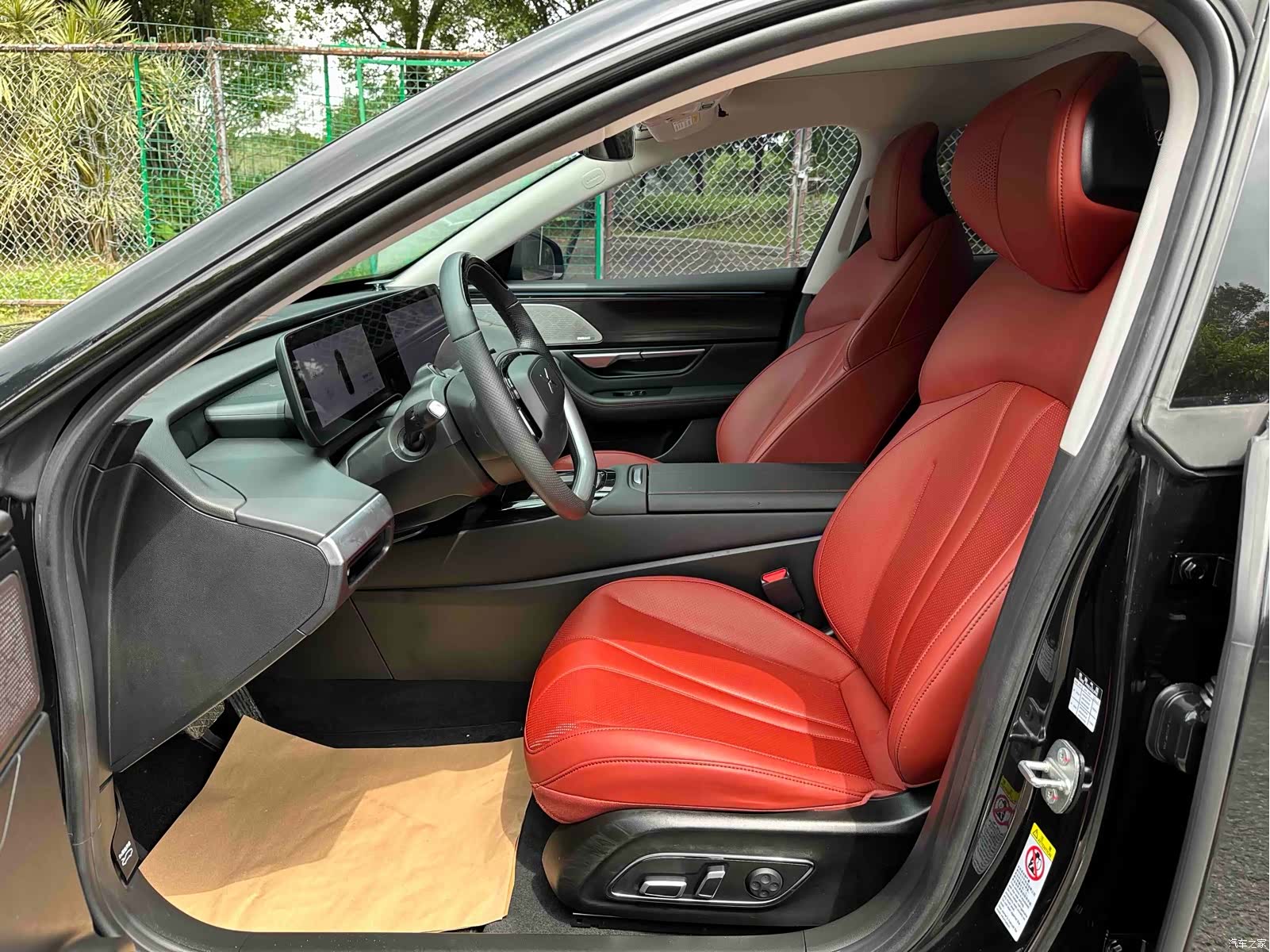 Xpeng P7, 2021 8