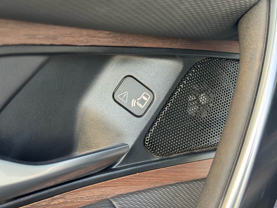 Land Rover Discover sports