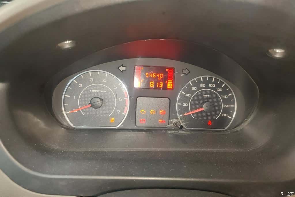 Wuling V, 2019 14