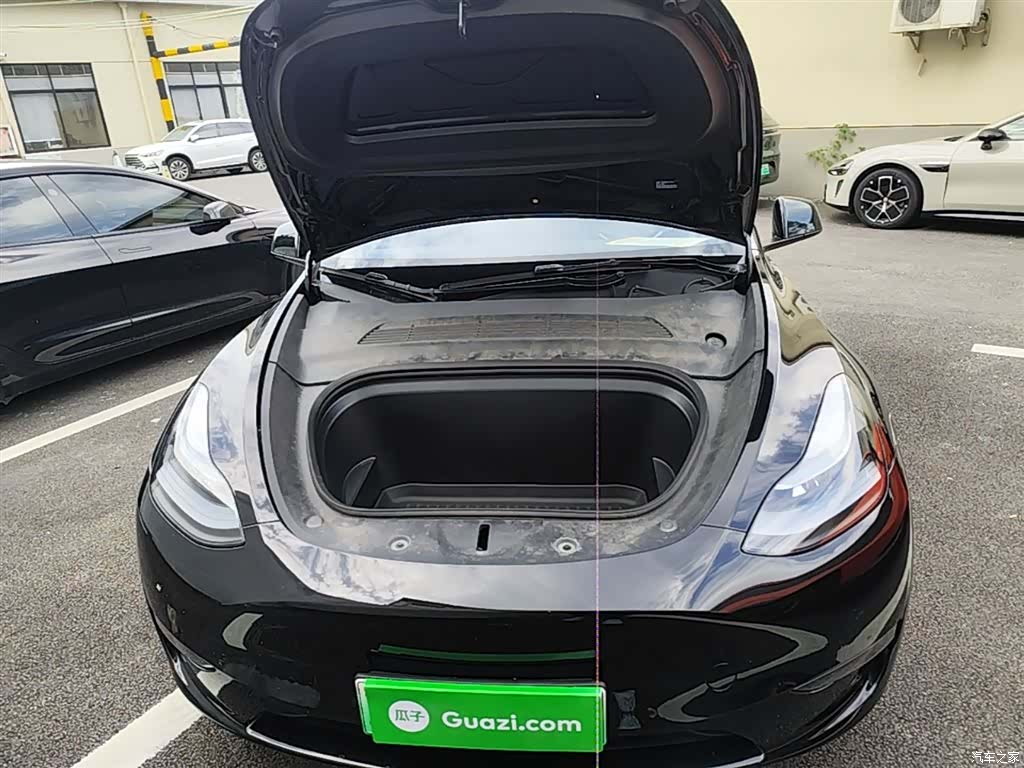 Tesla Model Y, 2024 20