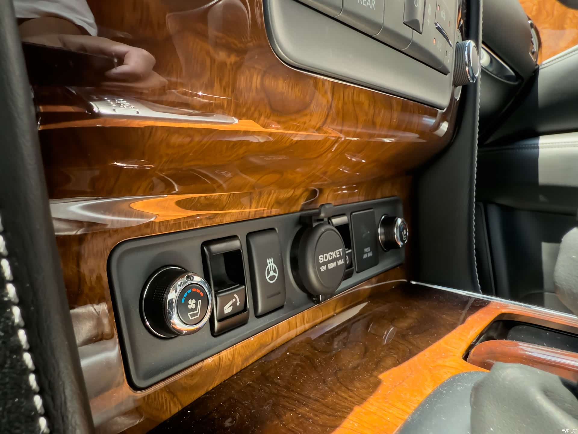 Infiniti QX80, 2017 18