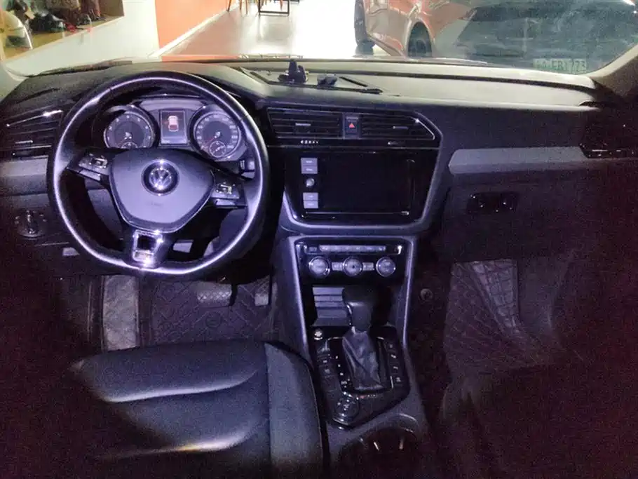 Volkswagen Tiguan L