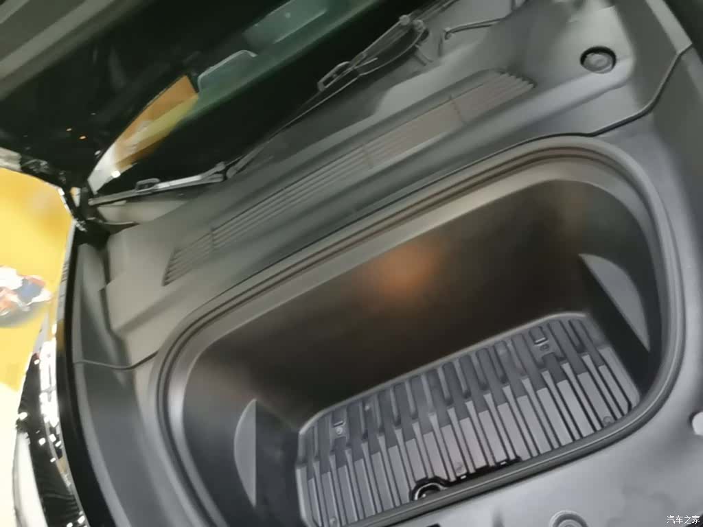 Tesla Model Y, 2021 20